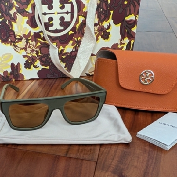 Tory Burch Oversized Geometric Sunglasses with Soft Case + Hard Case Case Nwt ❤️ - Picture 1 of 8